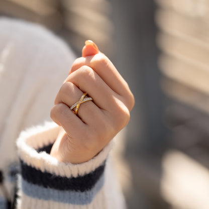 Golden Entwined Elegance Ring