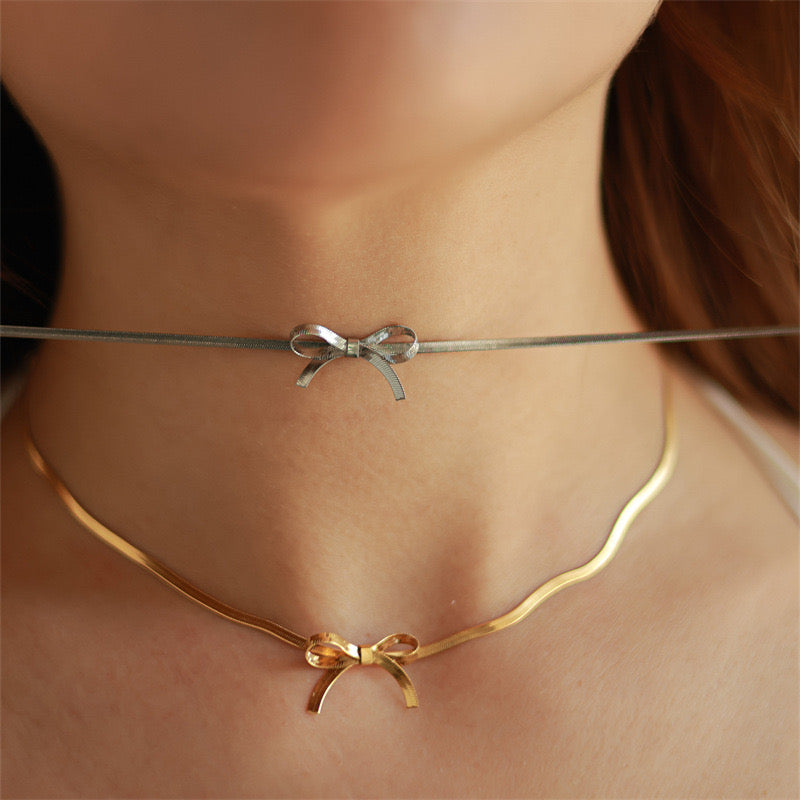 Bow Snakebone Necklace