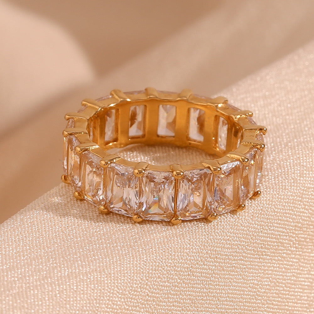 Sparkling Band Ring