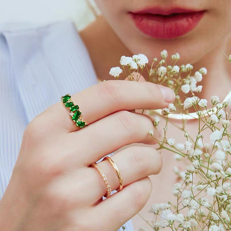 Vintage Green Beautifully Broken Gemstone Ring