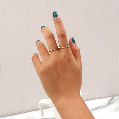 Dainty Band Ring